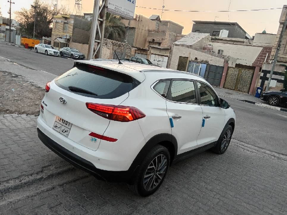 هونداي  توسان 2020 خليجي  جديده ماشيه ٦٠ الف فقط كفاله عامه 
موديل ٢٠٢٠ اربيل وكاله او تحويل مباشر 
بصمة مري شفط بصمة أبواب محرك ٢٠٠٠ دوش فول تحكم ستيرن كامره ويل كروم
السعر ١٧٨
مكاني بصره 
*********** البصرة, العراق
