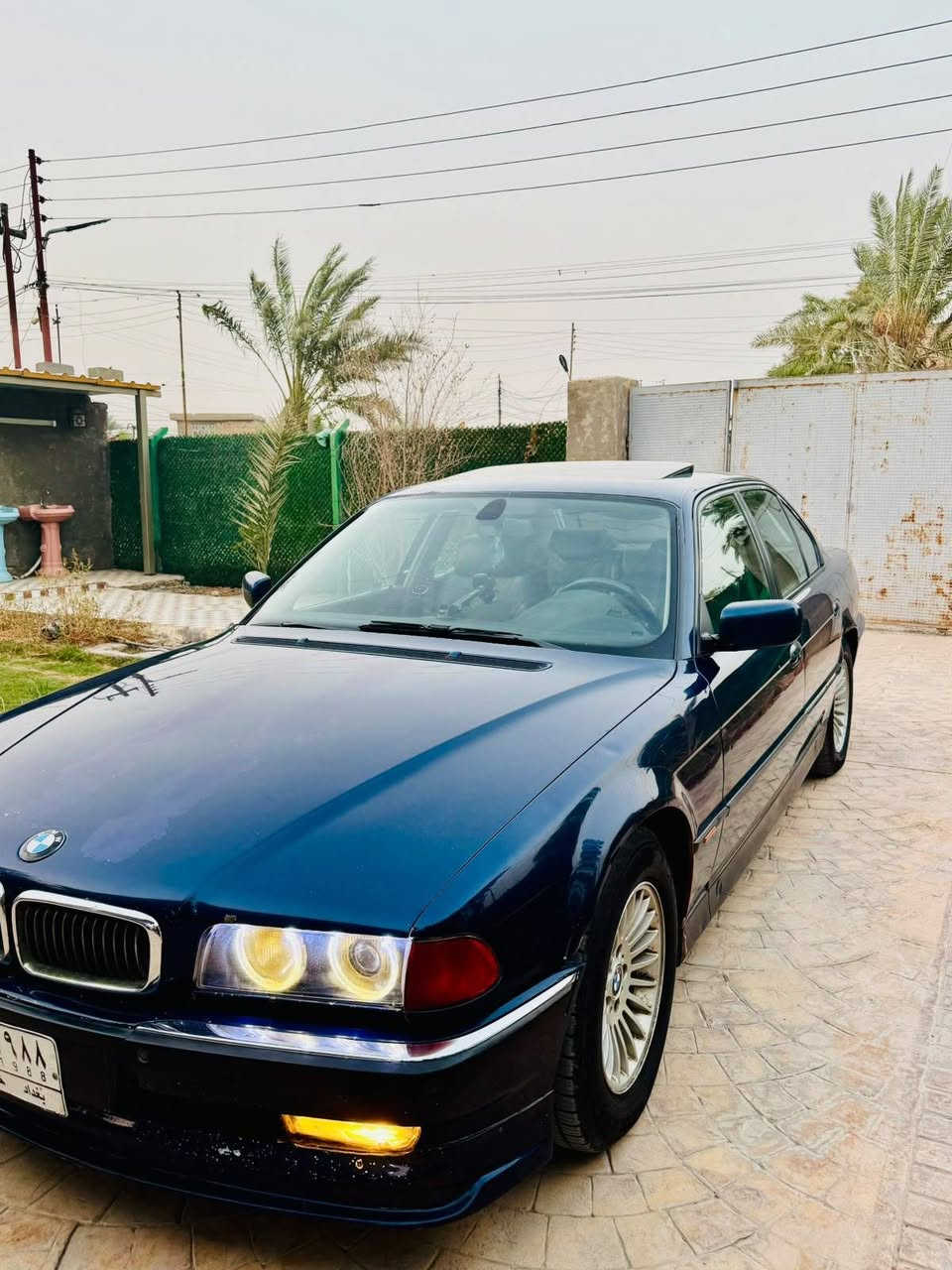 إسلام عليكم اخوان
BMW/F735/V8

سياره بلاديه بدون صبغ 
بيه صبغ نص چاملغ لخلفي اثر طخه 
وحالياً نفس لجاملغ بي طخه يحتاج تعديل 
سياره ينقصها ملاحضات (كماليه) وليس ميكانيك 
كير مكينه شرط 
كير تبترونك 3 وضعيات 
غرفه جلد رصاصي 
تحكم كشنات كهرباء 16 حركه 
إرباكات 14 
كشنات تتفئه 
صندوك شفط 
سلايت روف 
مانع نزلاق
حساس امامي خلفي 
رقم بغداد جديد مصفره هزه ورقم وغرامات 
وبيه مواصفات كثيره بعد 
اكرر سياره يحتاج له ملاحضات كماليه وليس ميكانيك 
مكان سياره بغداد نهروان 

***********
