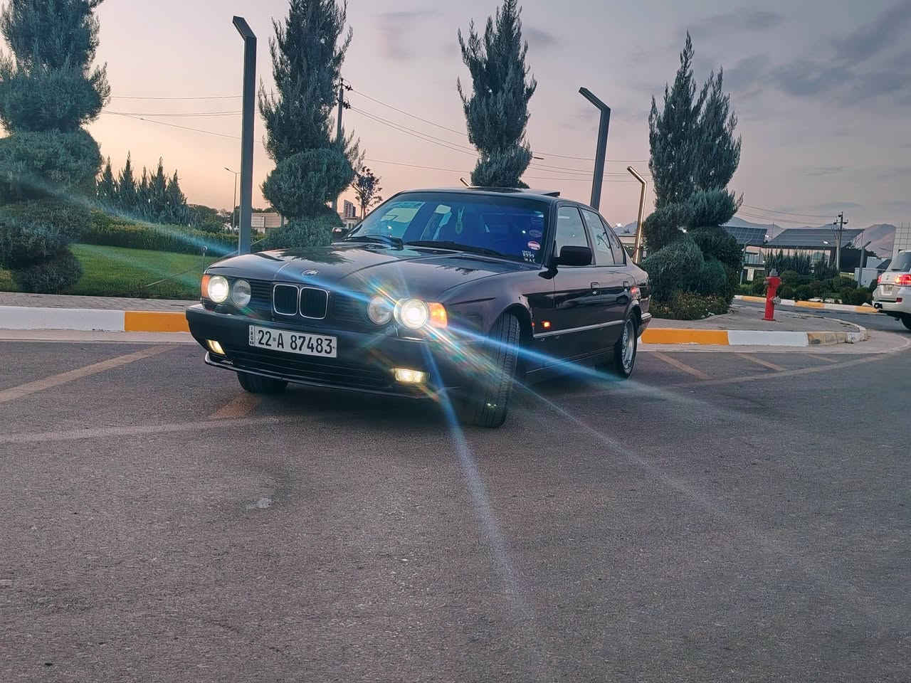 سلام عليكم
بي ام للبيع موديل 1992
525 كبس 
كير اوتماتيك 
السياره فول فول
سنوية جديدة رقم دولي 2031
شرط تحويل وكالة سياره مابي نواقص ٢٥٠
4 جامات كهربائي 
نظام ABS 
4 تايرات جديد 
تبريد ويا سلف    
السياره بدون حوادث كله عل وضع شركه 
كهربايات كله شغال 
العنوان سليمانية
السعر 60 
رقم ***********
***********
