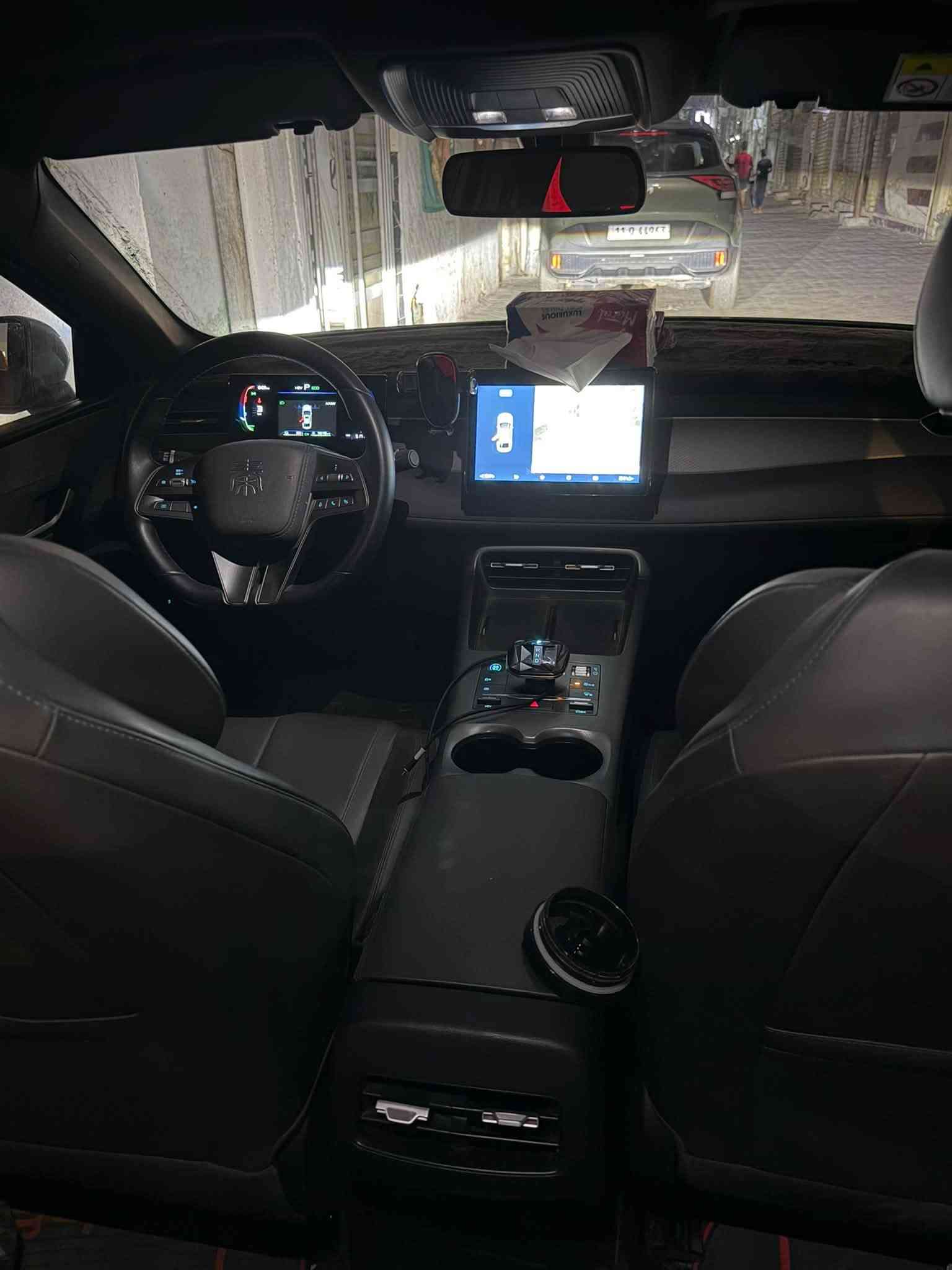🚘 BYD Qin Plus DM-i 2025 للبيع

🔹 الموديل: BYD Qin Plus 2025
🔹 الممشى: 51,000 كم — المجموع الكلي كهرباء + بانزين
🔹 المحرك والگير والبطاريه والكهرباء والصدر : مكفولات
🔹 التايرات: شاد الها تخم كامل قبل 4 ايام 
🔹 مدوشمة كاعية ودوسات جديده 
🔹 بارد بالصندوق: خفيف و قليل
🔹جاملغ أيمن: بارد كلش خفيف 3 اصابع 
الجامه الاماميه بيها فطر خفيف 
🔹 السيارة نظيفة ومرتبة وما ناقصها شي
🔹 مكفولة من كلشي حسب الفحص
🔹 مواصفاتها معروفة وما تحتاج أذكرها

💰 السعر: 18,800,000 دينار

📍 بغداد – مدينة الصدر – شارع الفلاح – قطاع 7

📞 ***********

الجاد يجي يعاين ويفحص، والسيارة على الطبيعة أحل
