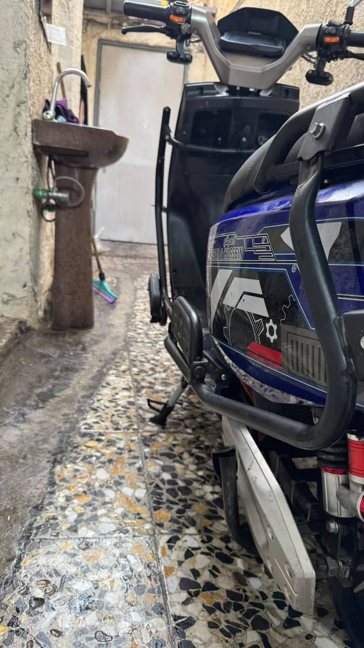 دراجة شحن للبيع
دراجة شحن سكنس ام عيون gt

6بطاريات مسطرة تمشيك بالشحنة الوحدة من 50 الى 65 كيلو حسب السرعة والوزن

ملف 3000 واط يعني سرعة حقيقية سرعة من80 ال 90 حسب الوزن

صندوكين

قفل ستيرن قفل بصمة انذار

تشغيل سويج وبصمة

نشرات جانبية دبل اشارة

لاياتات led و زينون

بريكات دسك امامي خلفي مانع انزلاق

درع 360 درجةدراجة نضيفة استعمال اقل سنة

سعر 600 وبيهة مجال

عنوان بغداد مدينة الصدر

رقم ***********

واتساب مازنجر متوفر
