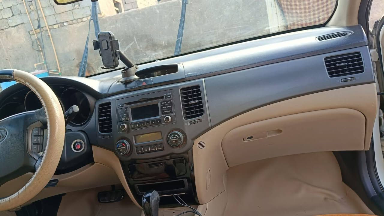 السلام عليكم ابتيما موديل 2010 فول مواصفات سياره تبريد ثلج منضومه جديده تخم تاير صار سبوع شديته 5 تجاوي محرك صار 6 شهر شديته جديد اتراي للموصل وين ماتريد السعر 120 وبيه مجال مكان السيار ذي قار الشطره رقم بغداد مامتواجد عل فيس اتصل وبيك خير ودلل ***********
