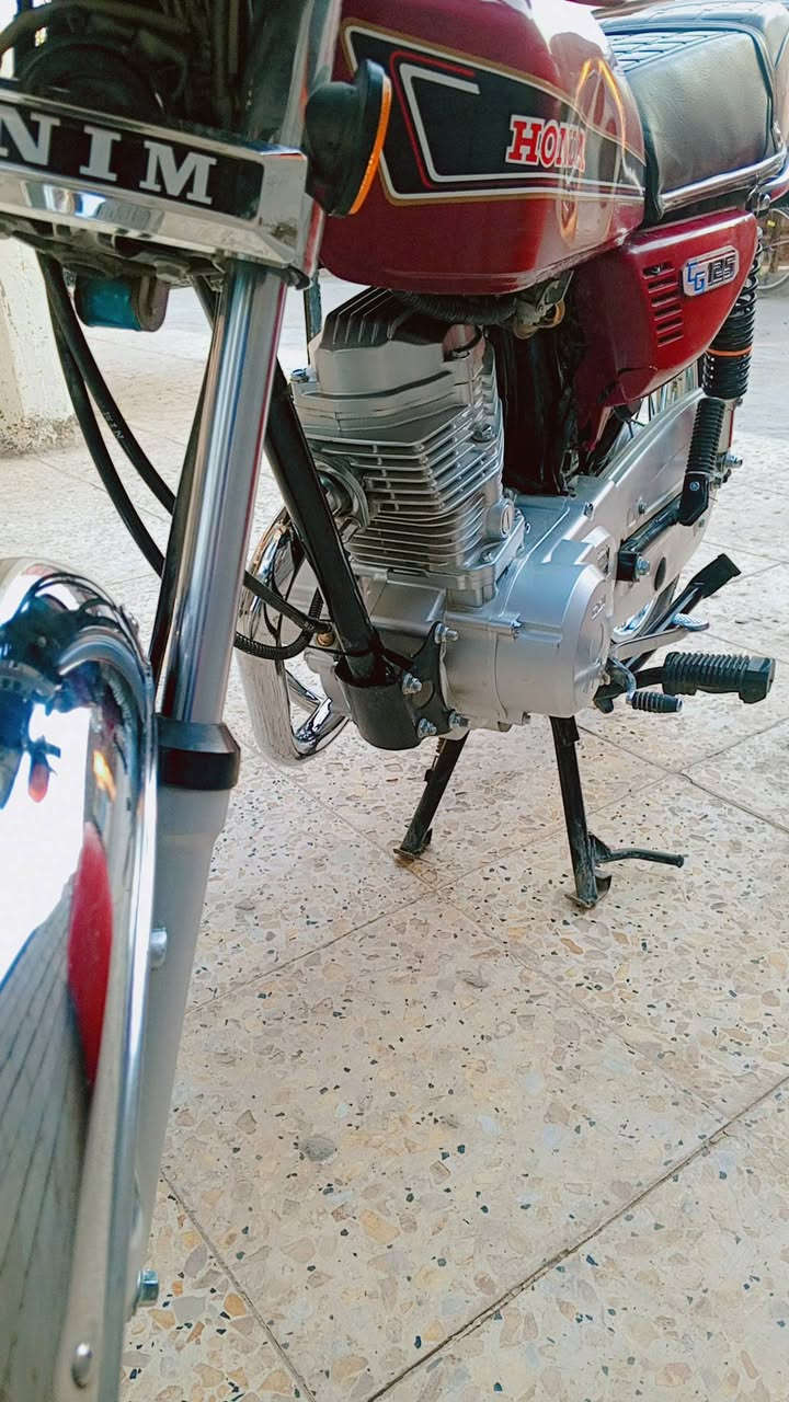 سلام عليكم دراجة نامة 2026
للبيع مكفوله من كلشي برغي ما مفتوح بيه
السعر800وبيه مجال للشراي
 ***********
