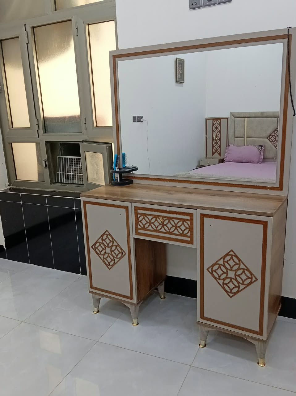 غرفه اخشاب • بلرمادي