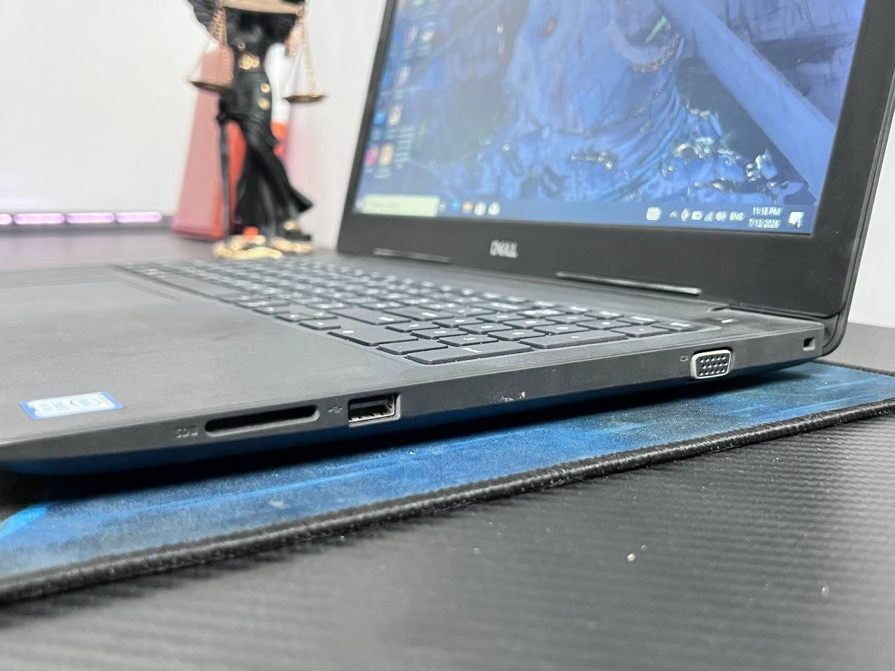 لابتوب dell للبيع  🔥
‏لابتوب راقي، مناسب للدراسة والبحوث والمونتاج (الادوبي) ومناسب للبرانج الهندسية مثل الاوتكاد وغيره  ...وايضا مواصفاته قوية للالعاب وينطيك سلاسة عالية(تتونس 🔥 ) ....
‏نظافة عالية 
‏المواصفات ....
‏المعالج / Core i7 8550U الجيل الثامن 
‏كرت شاشة خارجي/ AMD RADEON 530 2GB🔥
‏كرت الشاشة الداخلي / Intel UHD GRAPHICS 620 4GB
‏الرام / 8GB DDR4 
‏التخزين / 256GB SSD M.2
‏حجم الشاشة / 15.6 inch SCREEN 
‏ملحقاته كاملة
‏شاحنتة الاصلية
‏ماوس
‏ماوس باد
‏حقيبة جديدة 
‏🩵🩵 سعر 360 الف 🩵🩵
‏مع ضمان 10 ايام استبدال في حال وجود اي خلل او مشكلة ⚜ الاستلام بعد الفحص والتأكد من جميع التفاصيل 🌹
‏يتوفر توصيل لكل العراق 
‏متواجد ماسنجر 
‏واتساب ***********
‏
