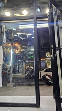 غراض للبيع تصفيت محل عنوان حريه الاولى  ملكانه عدد١  كلش نظيفه اي كسر ...
