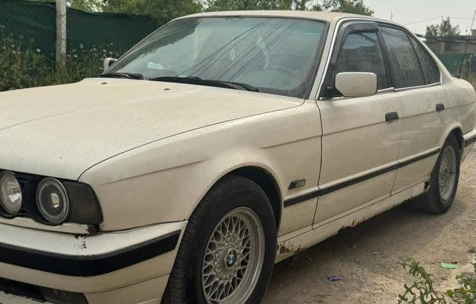 ب 30 ورقة اقرا للأخير
بي ام ٥٢٥ لون ابيض محرك عدل كبس وكير اوتوماتيك شرط شلعه تخبل واكسل مرغوب وويل خليه وتبريد ثلج وتدفئ نار وتايرات جدد وداخل جلد نظيف وفتحة سقف شغاله لايتات زينون  وكاملة مكملة  رقمها بغداد قديم بس مشكلتها صاحبها متوفي كفالة من السرقة والعشائر  المكان موصل جانب ايسر 
***********واتساب فقط
