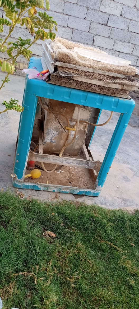 كشر مبرده نظيف عوزهه بس ماطور للبيع سعر  70 خاص ماكو خابرني بالرقم ***********
