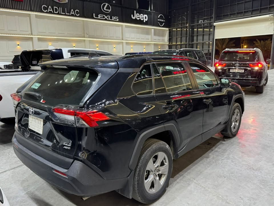 TOYOTA RAV4, XLE, 2023

موديل 2023
رقم بغداد
بانزين 
ماشيه 48 كيلو 
لون اسود  
فول مواصفات 
داخله اسود 
فتحه 
بصمه 
كرسي كهرباء 
صندوك كهرباء 
نقطه عمياء  
 دفع رباعي 4*4
الحادث 
جاملغ امامي مبدل نفس ألون   
للاستفسار ‭
*********** ابو محمد 
بغداد الكاضميه
