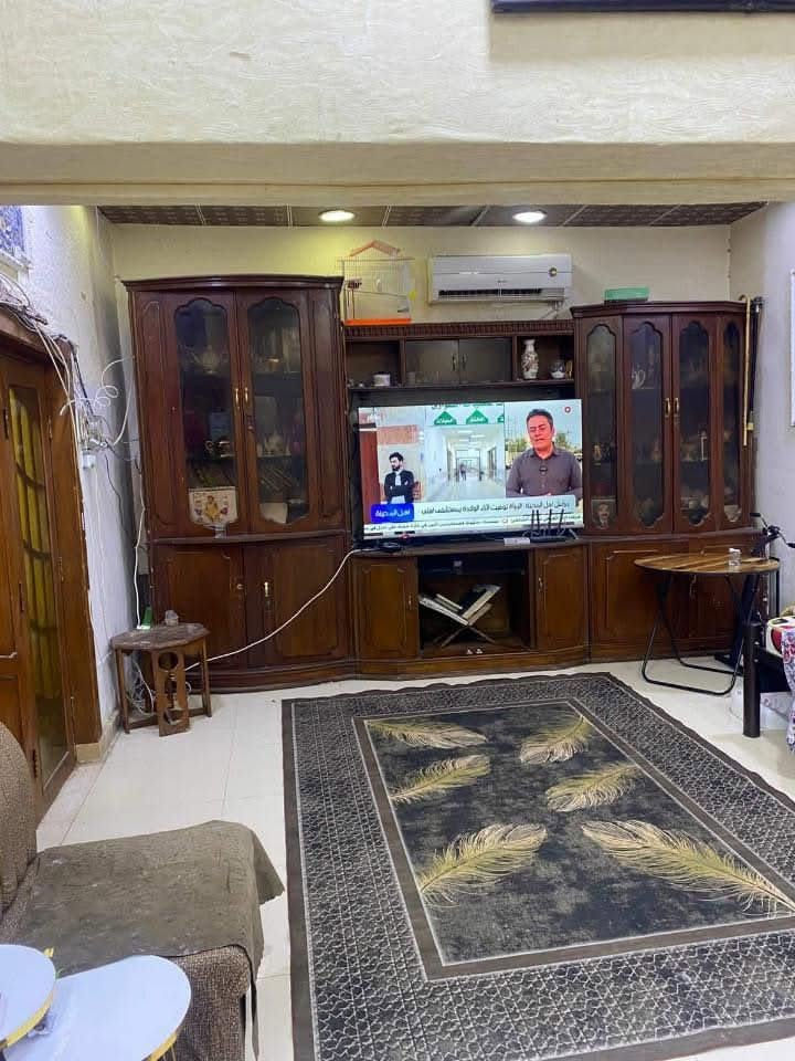 🏡 بيت للبيع في البصرة – أبي الخصيب
📍 الموقع: أبي الخصيب – شارع الإطفاء

📐 المساحة: 256 متر

📜 الطابو: صرف عرصه

🏠 البيت: طابقين

🔹 الطابق الأول:

• غرفتين: 4×4 و 5×4

• صالة 8×4

• ديوانية 4×4

• طارمة

• كراج

• حديقة خلفية

• مطبخ

• صحيات

🔹 الطابق الثاني:

• 3 غرف

• غرفتين 6×4

• غرفة 5×4

• صالة

• صحيات

💰 السعر: 160 مليون

🔸 قابل للتفاوض وبوجود مجال للجادين

📞 للاستفسار والتفاصيل: ***********
