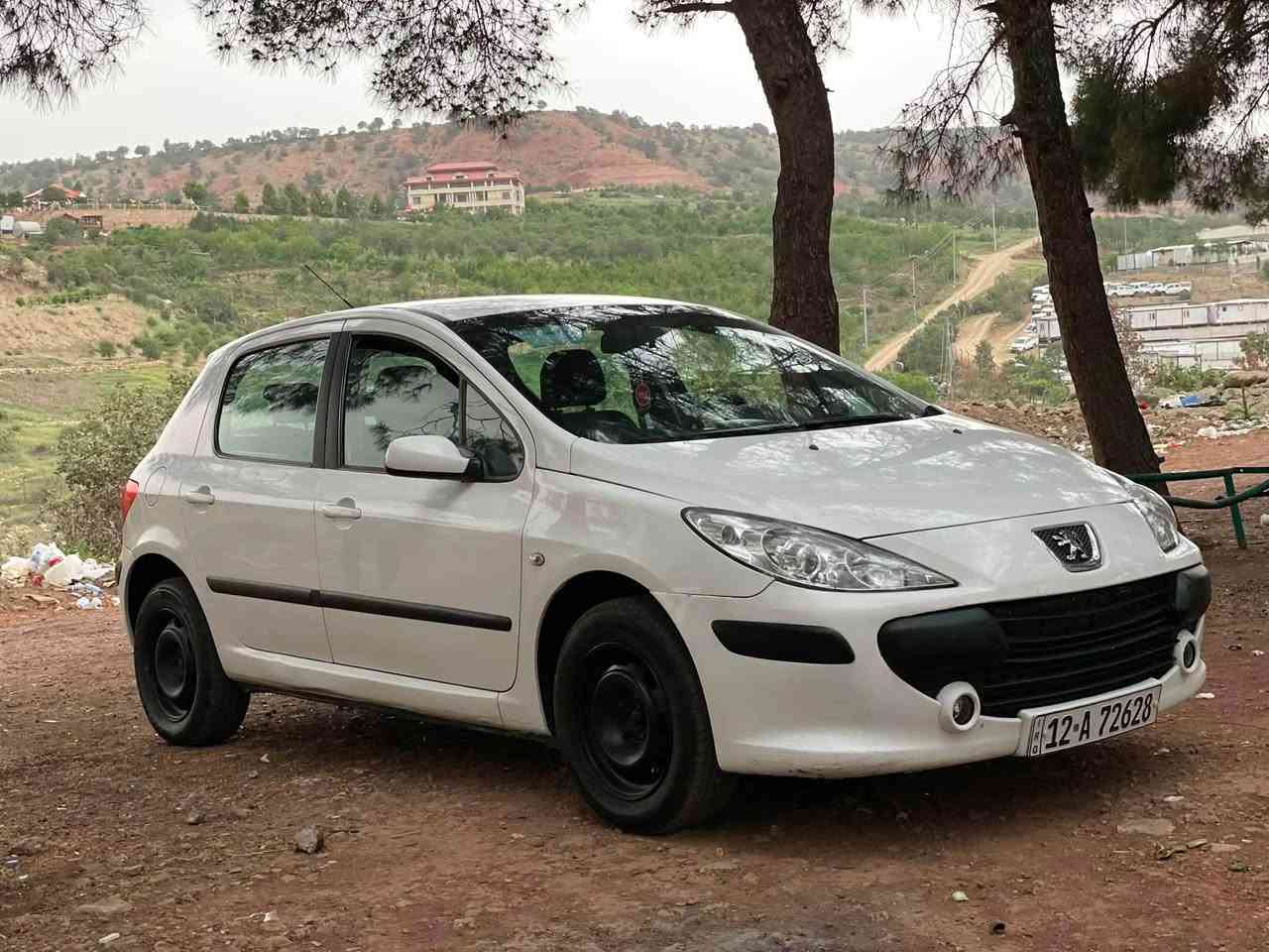 بيجو 307 2006
بدون صبغ فقط دعاميات بدون ظرر نهائي 

كير محرك شرط تبريد ثلج طخم كامل خلفي امامي جديد

ما ناقصها اي شي تجي تشوف احلى من الصور وين ما تحب تفحص وتتأكد 

 فيديو للداخل كامل موجود داخل المنشور 

سياره باسمي تحويل ثاني يوم 

*********** للاستفسار مكاني موصل
