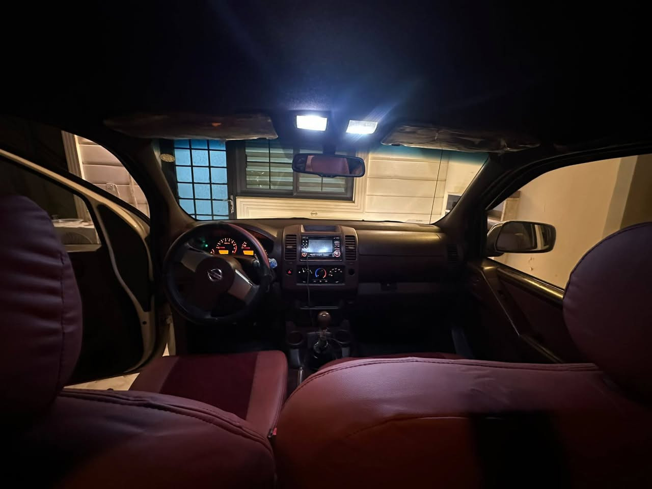 🚘 **للبيع نيسان نيفارا موديل 2009**

📍 **الموقع: كركوك**
🔢 **رقم أربيل**
📅 **سنوية جديدة**
⚙️ **كير عادي**
⛽ **محرك ديزل مفتوح**
🎨 **اللون أبيض**
❄️ **مكيف**
📺 **شاشة**
🪑 **فرش جلد مرتب**

🔧 **الضرر قطعتين فقط:**
• البونيد
• الجاملغ

💰 **السعر: 85 ورقة**
📞 ***************

✅ السيارة مرتبة من الداخل والخارج.
