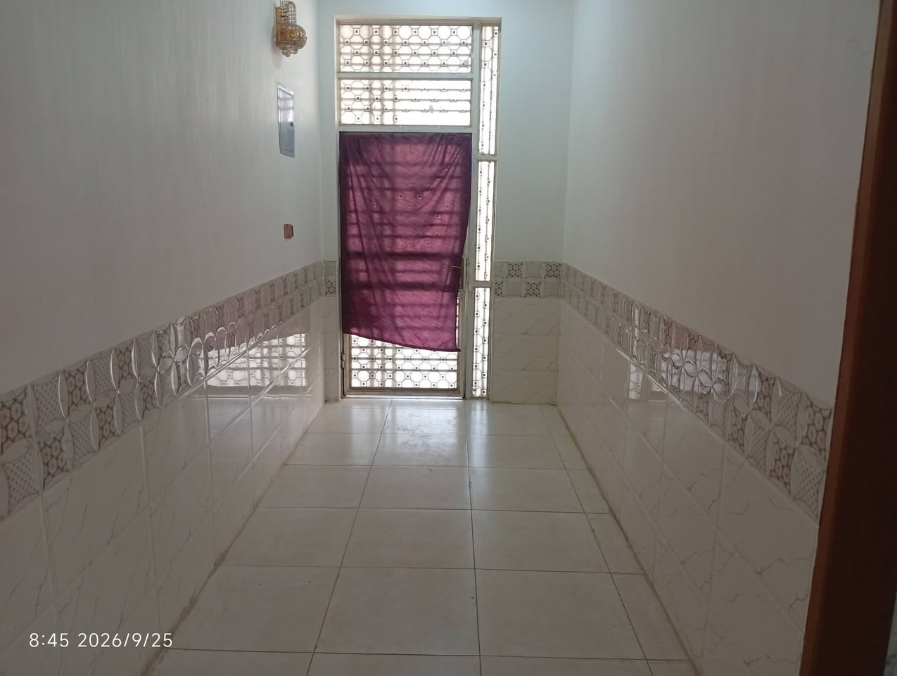 دار سكن للبيع ارض ارض زراعيه سند 25   بسمي المساحه 750 متر مساحت البيت 220 متر يحتوي على غرفتين نوم 5/4 صاله 10/4 مع استقبال 10/4 مع مدخل2/4 مطبخ 4/4 مع صحيات داخليات مع صحيات خارجيات البيت يبعد عن التبليط 30 متر ماء أسأله كهرباء للستفسار عله الرقم *********** يوجد واتساب

نص مكتوب في الصور:
- 8:46 2026/9/25
- 8:45 2026/9/25
- 8:44 2026/9/25