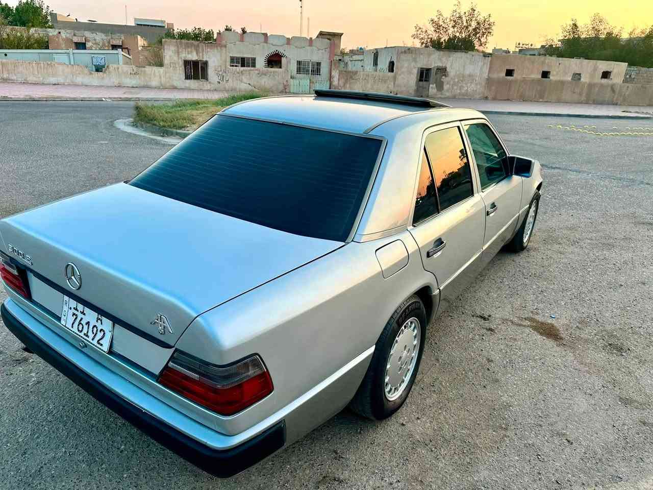 ياالله للبيع فقد بدون مراوس ولا اقساط 
مرسيدس دب موديل 89 رقم بغداد دولي بسمي سنويه لل 31
محوره محرك وكير بطة 2500 ديلكو
مكينه وكير جدد حداديه جديده تخم تاير جديد تبريد شغال ثلج فتحة سقف طگتين غرفه نضيفه آريل كهرباء 
سنتر لوك مصبوغة عام بدون ضربه وخياس قواعد دبل بلاد شركة
السعر 68$ وبيها مجال بسيط مكاني كربلاء المقدسة 
***********
