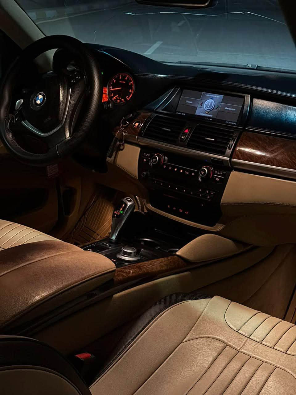 BMW X6 2008 بي ام دبليو🔰

🔹محرك V8 تون توربو بانزين

♦️التفاصيل:-
• خليجي وكاله مكفوله فول مواصفات 
• ⁠محرك جديد وكفاله هوه والكير 
• ⁠نظام X drive دفع كلي للعجلات
• ⁠دبل شاشه 
• ⁠فتحه سقف
• ⁠داخل بيجي 
• ⁠كشنات كهربائية فول وضعيات
• ⁠جاهزة من كلشي 
• ⁠مابيها اي نقص ولا اي عطل ولا اي انذار 
• ⁠بلاديه كلها 
• ⁠صدر امامي خلفي جديد 
• ⁠منظومه لايت زرع عدسات اوزوم وبلوجكتر
• ⁠زنون اصلي يعني ضواها نهار 
• ⁠سياره نظيفه بدون نواقص مال بيت 
• ⁠رقم بغداد بأسم المالك 
• ⁠تحويل او وكاله جاهز

📍مكان السيارة كركوك

رقم صاحب السيارة ***********

‏‎
