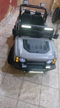 سيارة اطفال ريمونت تحكم وشاحن كلشي شغال بيه السعر ١٢٠ الف  وبيه مجال ا...