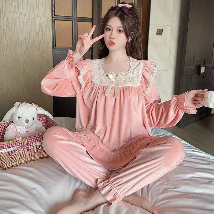 جملة • موديلات • مارينا ستور
