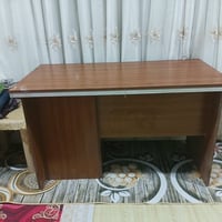 ميز مكتبي • ٣ قطع
