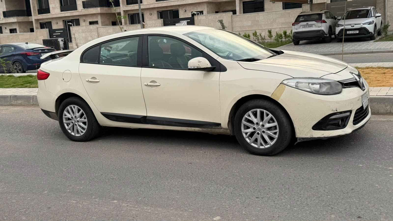رينو • ٢٠١٦ • ٤٤ ورقة