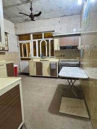 بيت للبيع • ٢٠٠م • حي الإمام الصادق