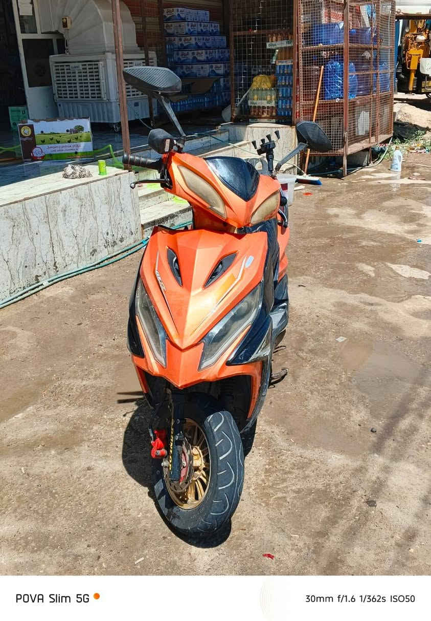 دراجه سكنس صيني كامل مابيها لس نقص مكفوله من كلشي مثل ماموجود بصوره ***********
تفضل خاص وتدلل او اتصال على الرقم اعلاه 
225 وتجي وتدلل

نص مكتوب في الصور:
- POVA Slim 5G 27mm f/1.6 1/314s ISO50
- POVA Slim 5G 27mm f/1.6 1/273s ISO50
- POVA Slim 5G
- 30mm f/1.6 1/362s ISO50
- POVA Slim 5G 31mm f/1.6 1/273s ISO50