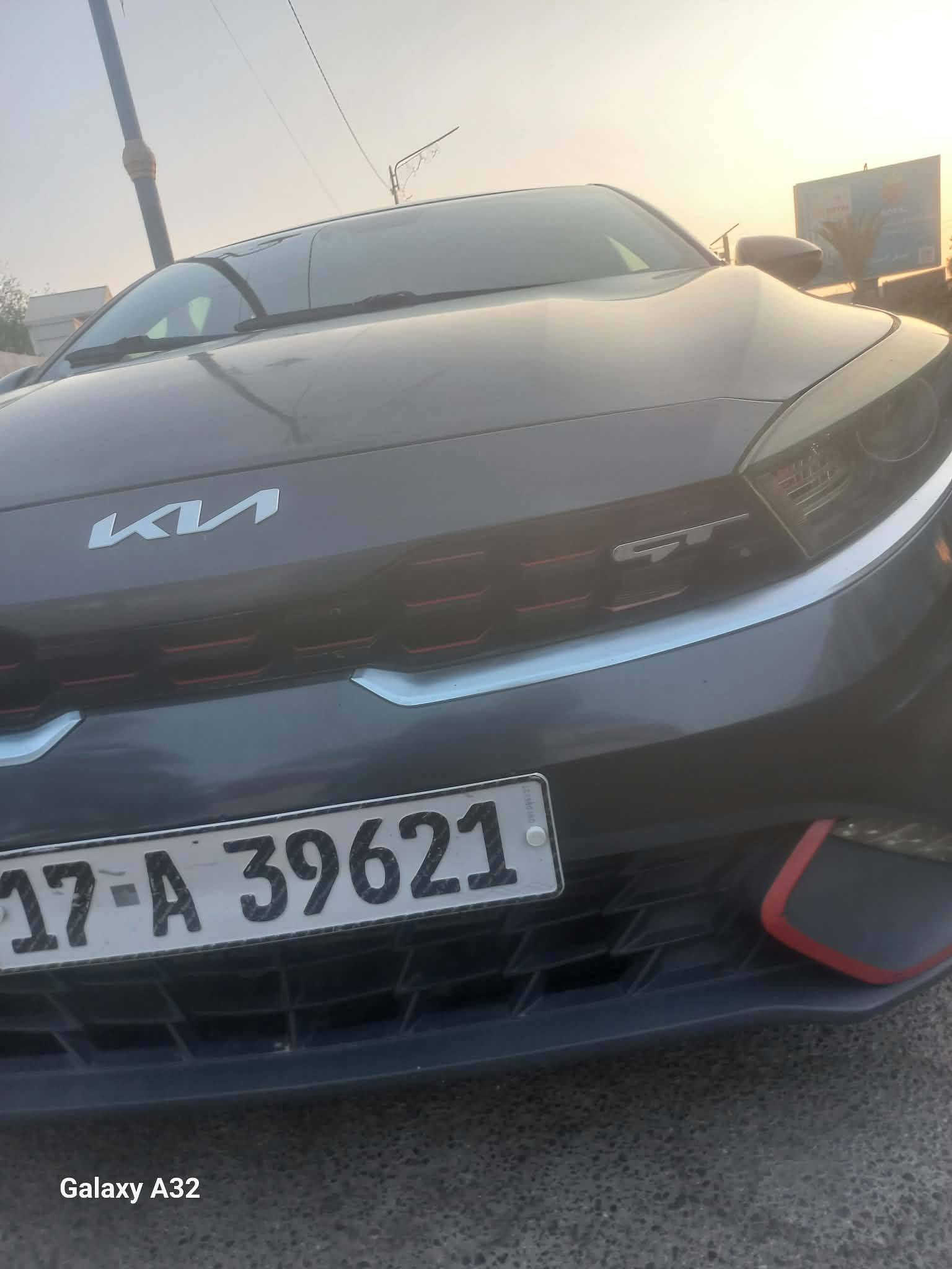 السلام عليكم
كيا فورتي معوقين موديل٢٠٢٣ 

مواصفات جي تي 

ماشيه ٥٠ ميل 

رقم مثنى

مكان السياره الرميثه 

السعر ١٣٨ 

صورة الحادث مرقفه بالمنشور 

***********

نص مكتوب في الصور:
- Galaxy A32
- bid.cars/en/lot/0-
- 2 / 17
- BIDCARs
- 16 Photos
- 360°