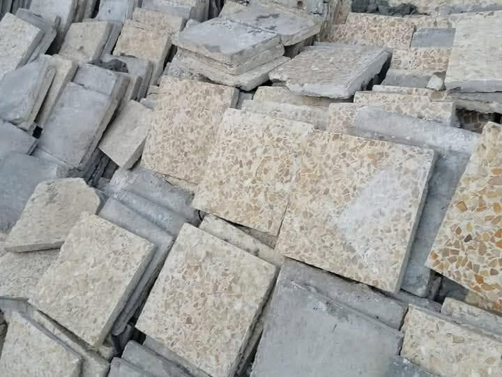 سلام عليكم اخوان عدي 300كاشيه رايدهن اب 160 بيهن مجال مكاني قضاء القرنه شرش كاشيه عاليه و مرتبه مستعمل ***********
