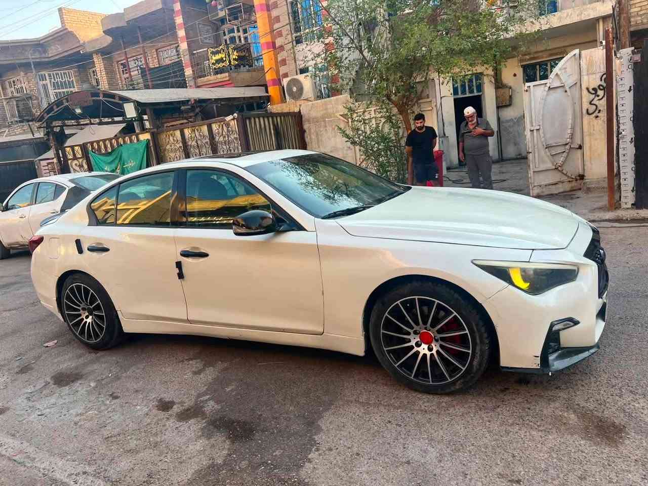 انفنتي اف١٥٠
سياره صفحتين صبغ ما عده القماره كير مكينه كله جديد 
السعر ١٣٠$ 
رقم :
***********
