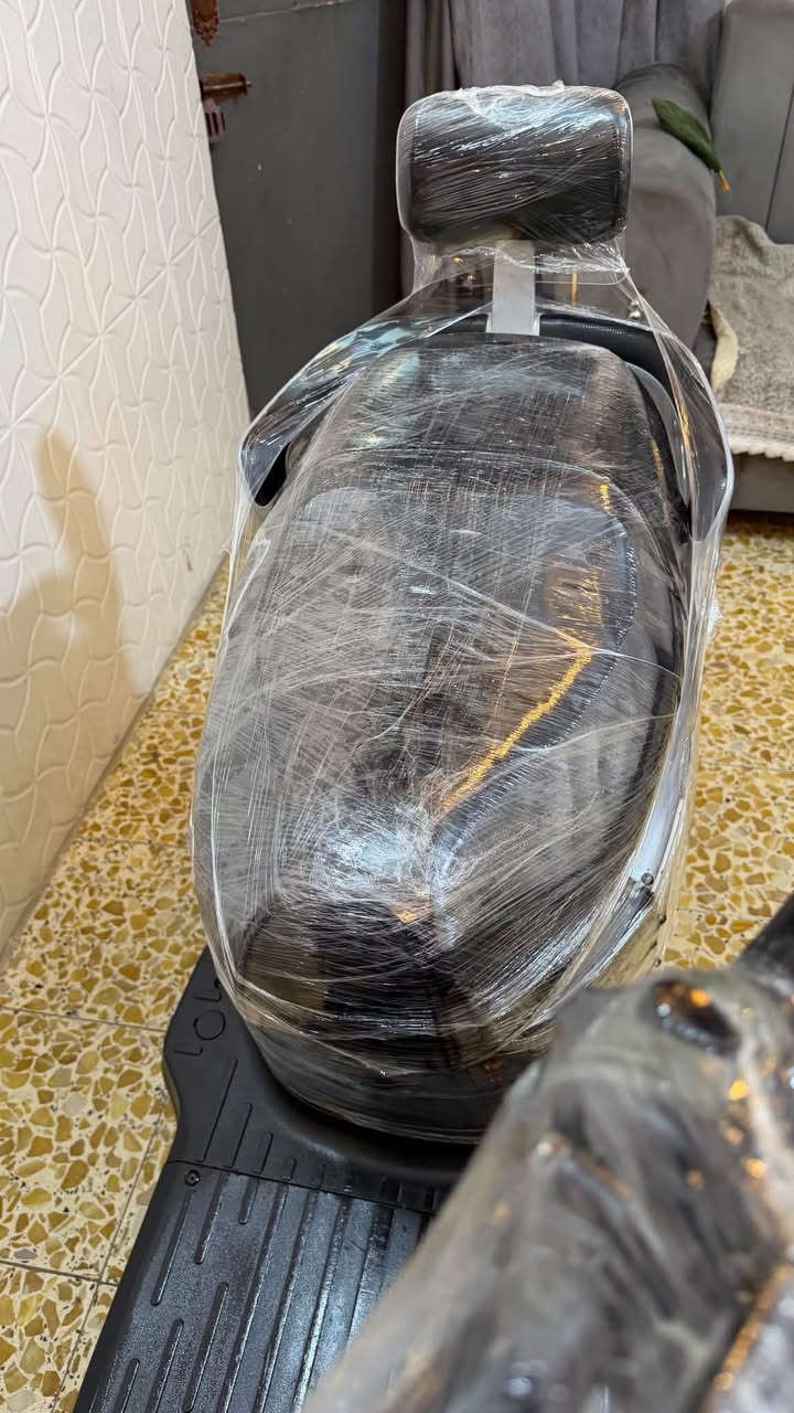 🚨 دراجة شحن للبيع بسعر 550 ألف وبيها مجال للشراي 🚨

السلام عليكم
⚡ دراجة شحن للبيع، كاملة ومكملة، 

🔹 السرعة: 60 كم/ساعة
🔹 6 بطاريات
🔹 سعة البطاريات: 32 أمبير
🔹 مساحة تخزين جيدة
🔹 ستاند جانبي وستاند كامل
🔹 بريكات أمامي وخلفي
🔹 دبل إشارة + إشارات يمين ويسار
🔹 لايت عالي وناصي
🔹 سماعة بلوتوث 🔊
🔹 شاحن تلفون 📱
الشاشة مالتها واكفه تصليحها 10 آلاف 

💰 السعر: 600 ألف دينار، وبيها مجال

📍 المكان: بغداد – الحرية – الدولعي

📞 للتواصل والاستفسار:
***********
