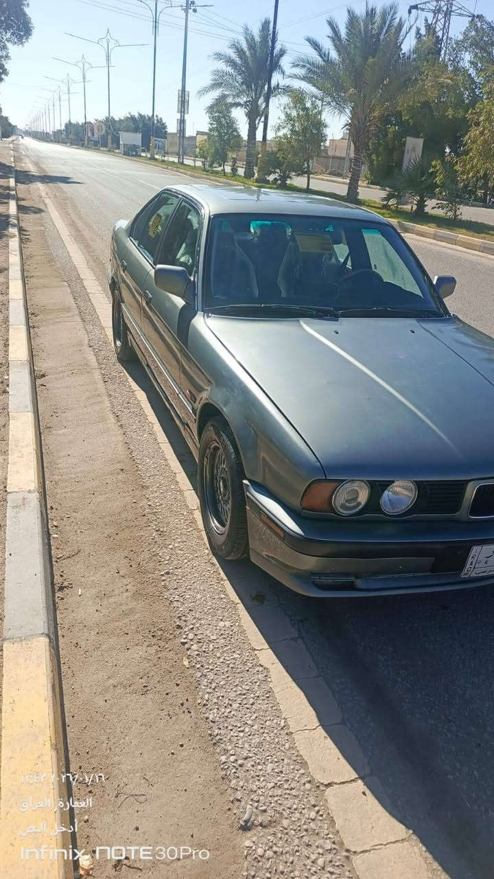 السلام عليكم بي ام 525 سيارة 🚗جديده تخم تاير تبريد كير مكيمه اكسن مكفول 3شاشات مضغمن صوت كامره اماميه وخلفيه حداديه جديده سياره كلهج جديد لايت زنون كاربايات بلادي سياره كله عل بلاد مال جناي بيع مستعجل سعر 55 ويبه مجال قليل *********** تصال عل هاذا رقم
