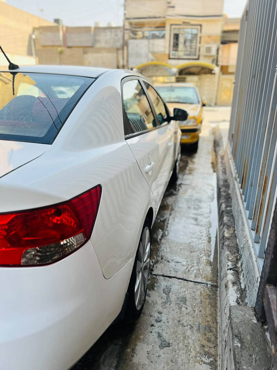 السلام عليكم كياسيراتو خليجي موديل 10
السيارة جديدة مكفوله من الصبغ والظربه مال بيت

مامتعوبه كير محرك تبريد كفاله هزه جديده 27

سنويه جديده محرك 1600 تحويل بشرط تحويل ب كلار متروح لسليمانيه

مكان السياره بغداد الجديده 

الاتصال على الرقم *********** غير متواجد ع الفيس 

رقم صاحب السياره  السعر 102 وبيها مجال
