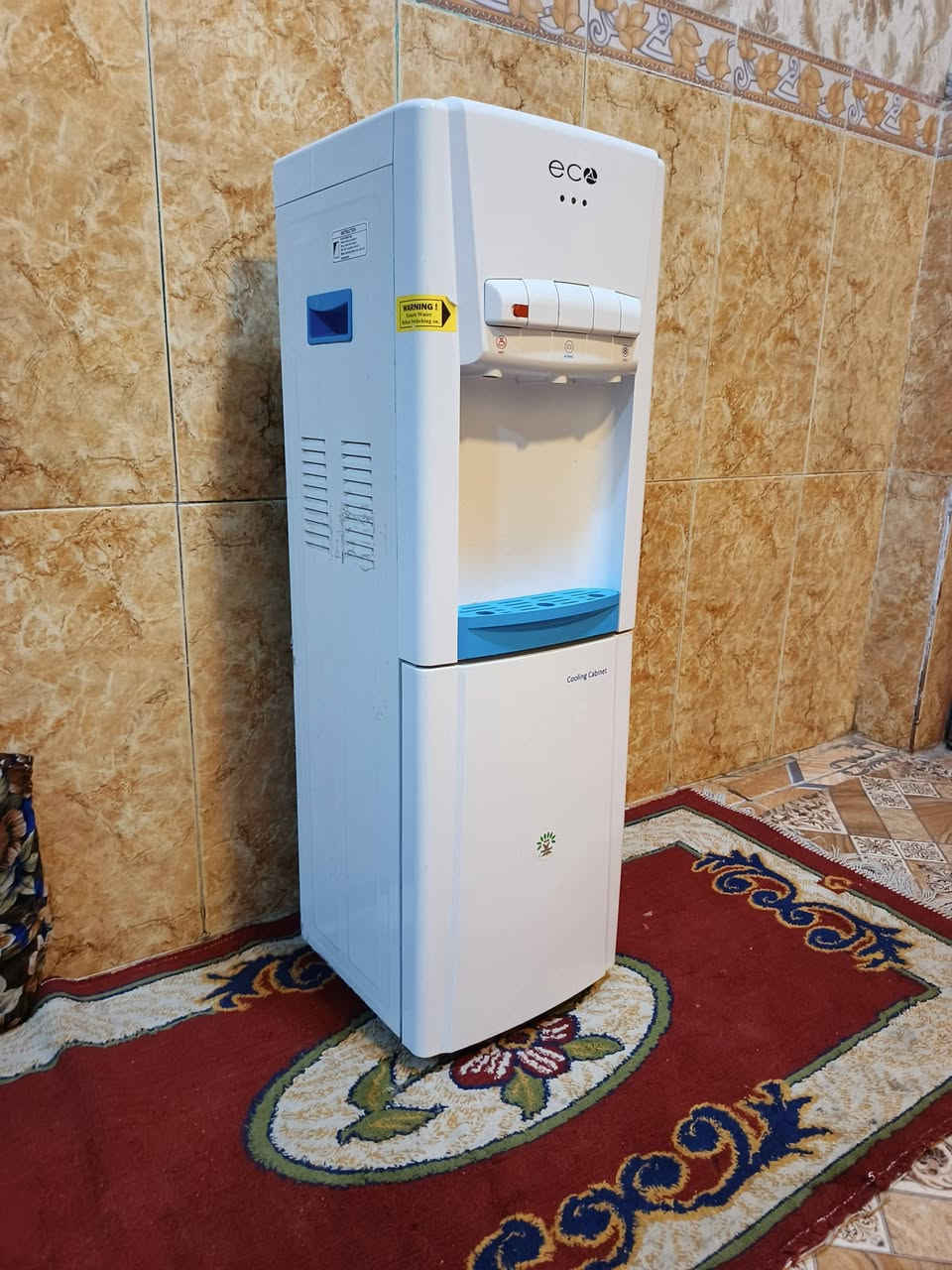 براد ماء توه مشتري صاله أقل شهرين  جديد ونضيف كلش ويحتوي ع ثلاجة داخلية  السعر 100وبي ضمان 3ايام لشراي العنوان البصرة الاتصال ع الرقم ***********
