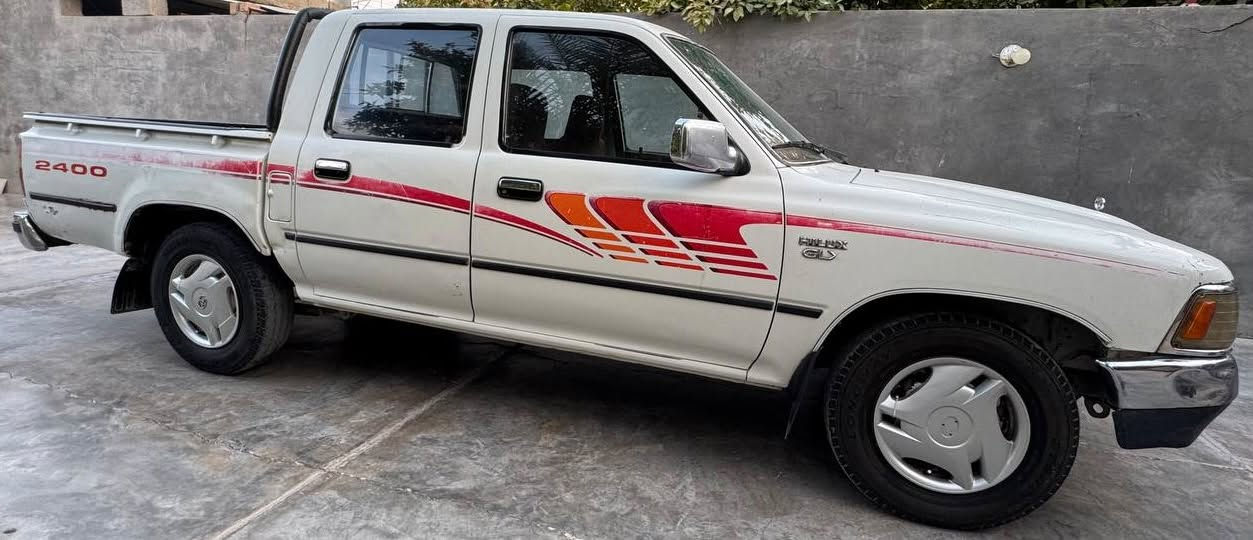 مكلف بالنشر …

  للبيع تويوتا هايلوكس بيكب موديل 1995 🚨
🔹 المحرك مفتوح 
🔹 اللون: أبيض
🔹 الحالة: السيارة مابيها أي تبديل، فقط بيها تعديل بارد قليل
🔹تبريد شغال وبارد 
🔹الرقم الإنكليزي الجديد السنويه مجدده لسنه 2031 
الموقع : ديالى _ قضاء جلولاء 
السعر وباقي التفاصيل الاتصال على الرقم ومتواجد على الواتس 
***********
