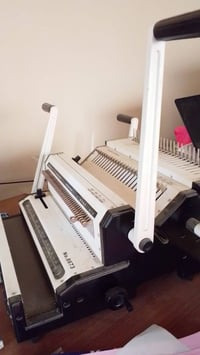 مطبعة كاملة للبيع  للتواصل على الرقم 07518523530