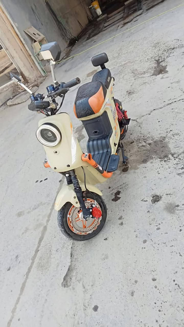 دراجة H900 للبيع

  🔋 البطاريات جديده
    الموقع: بغداد
    باقي التفاصيل واتساب: ***********
