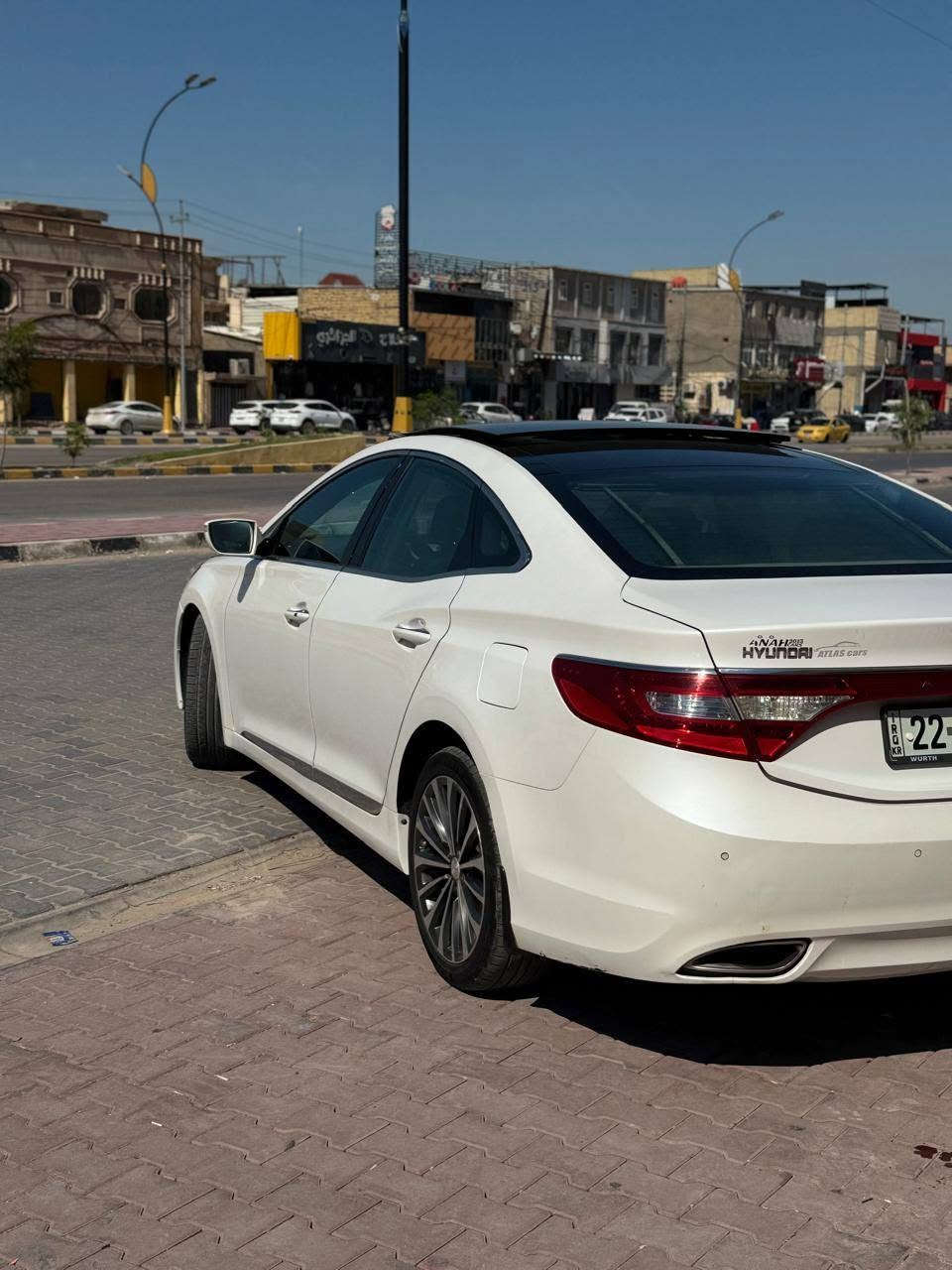 ازيرا • ٢٠١٣ • قابل تفاوض