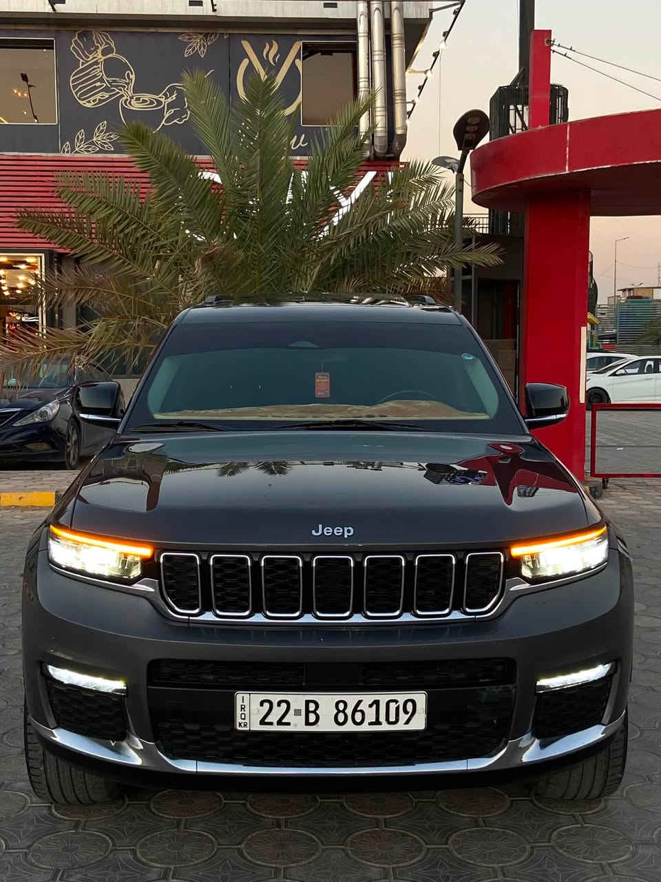 جيب 2021 كراند شيروكي ليمتد
🔵الموصفات(سقف بنورما كشنات جلد وتدفئة الكراسي الاماميه والخلفيه كراسي كهربائي سبعه راكب سته سلندر رادر امامي وخلفي وجانبي خزن ميموري اشاير مري بصمة جنطه كهربائي وتشغيل عن بعد)وباقي الموصفات المعروفه
🔵الحادث(اطراف الجاملغات والبنيد بدون ضرر الدواخل) 
عداد المسافه 42 الف ميل 
رقم اربيل مداور او وكاله 
العنوان:النجف-حي الجامعه
للأستفسار اكثر 
***********
اتصال او وتساب 
السعر:275 ورقه
