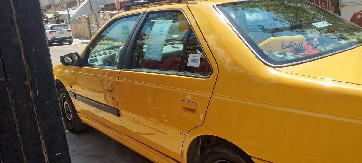 بيجو بارص ١٥ سياره جاهزه من كلشي مصفره او مكفوله من صبغ اوضربه مكان بغداد *********** سعر45
