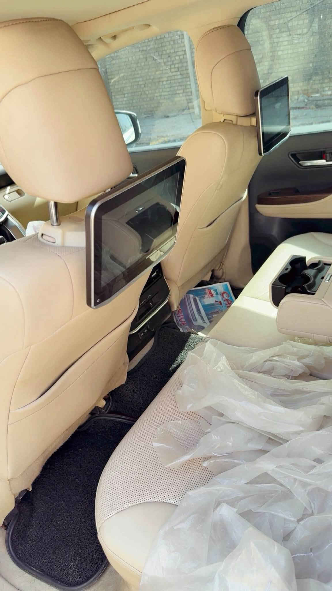 سلام عليكم  الاندكروز ساز مديل 2023 بيه شويه صبغ بل بنيد وباقي مكفوله ماشيه 60 الف  مكاني بغداد حي الجامعه 
السعر 60 الف بيه مجال 
الاستفسار على الرقم ***********
