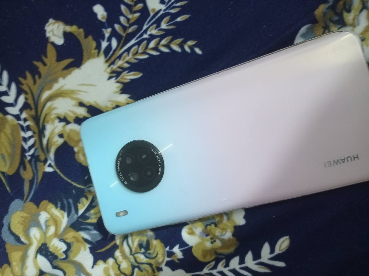 جهاز HUAWEI Y9a للبيع سعر 60
***********
