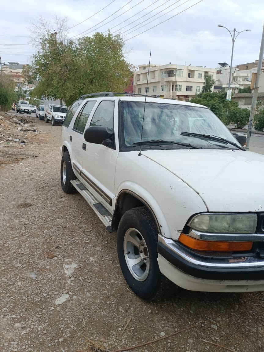 شوفرلیت  بلایزەر ئۆتۆماتیک مۆدێل 2002ئاڕمی پلاستیکی سلێمانی گێڕومەکینەو تەقەوڕەقەی بەشەرت چوار تایەی لۆکی لەژێر دایە سعری21گەڵائاڵوگۆڕمان نیە تەنها فرۆشتن جوابی نامە نایینەوە تەنها تەلەفون ***********  *********** السليمانية, العراق
