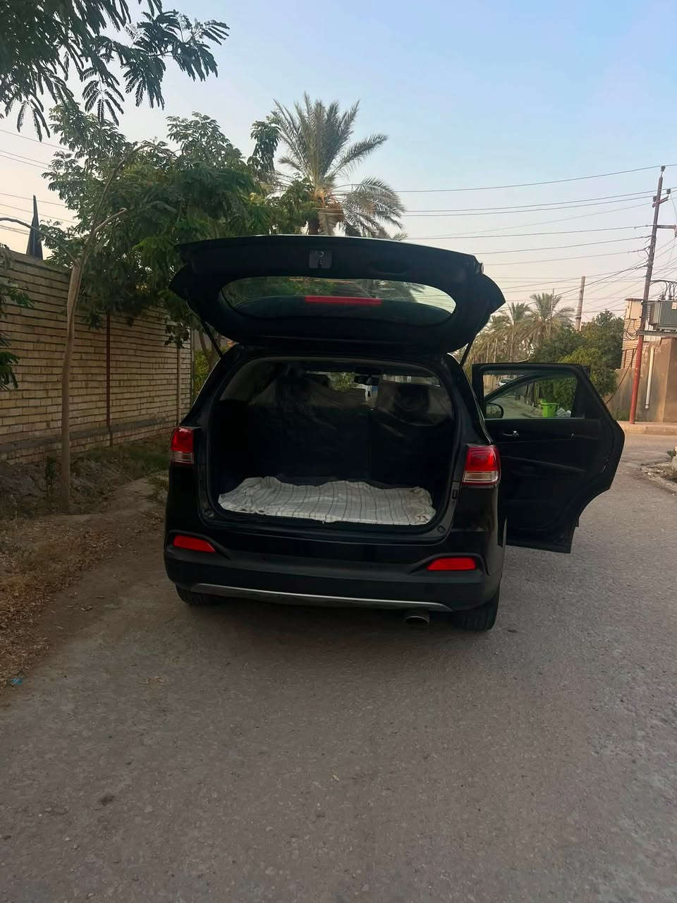 سلام عليكم سورنتو للبيع موديل 17  محدثه 20 رقم بابل بسمي سياره بيه جاملغ وبنيد من امريكا وللعراق بيها طخه بل بابين جهة سايق او ال ورها عندي سونار وعندي حادث امريكا وعندي صور طختها بل عراق وال ستفسار اكثر اتصل عل رقم 
***********
