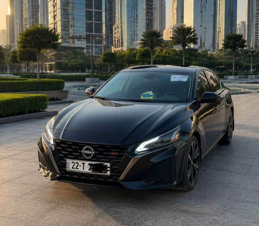 🚗 للبيع | نيسان التيما SR موديل 2025 🚗
سيارة شبه الوكالة شكل جديد، ترقيم جديد واستخدام قليل. 
📌 المواصفات:
* الموديل: 2025
* الفئة: SR
* المحرك: 2500 cc (2.5L
* العداد: 8300 
* دفع أمامي (FWD). 
* مصابيح LED وزنون أمامية وخلفية.
* ابواب بصمة. 
* شاشة لمس مع دعم Apple CarPlay وAndroid Auto.
* كرسي سايق تحكم كهرباء
* كراسي جلد اسود فخامة. 
* كاميرا خلفية وحساسات .
* رادار 360 درجة. 
* اوتو stop مانع اصطدام. 
* تحديد مسار وتوقف مفاجي. 
* الابواب وتشغيل بصمة مع تشغيل عن بُعد.
* مقود رياضي متعدد الوظائف مع شفتات Paddle Shifters لتبديل السرعات.
* مثبت سرعة، 
* نظام تكييف ذاكرة
*  مانع انزلاق. نظام الثبات الإلكتروني ABS، 
* وسائد الهوائية ارباك كلها سليمة. 
* مسجل شاشة كبيرة كاربلاي
* تعتمد فئة SR بمحرك 2.5 لتر بقوة تقارب 190 حصان محرك ادير عادي لا دوانز ولا يختلف العزم .
* السيارة استيرادها وترقيمها على ايدينا رقم اربيل باسمي هزة وسنوية جديدة لغاية 2031.مال جني احتاجينه نريد نبيع. 
✅ السيارة شبه زيرو، استخدام قليل، جاهزة بس دير بنزين وبدل دهن.الحادث موضح بالصور مع رقم الشاصي فقط باب خلف السايق صبغ والباقي كلين بجم  وخلفية كبس شركة. 
💰 السعر المطلوب: 189 ورقة مجال قليل
✅ سيارة باسمي بيع شرط التحويل مكانها بعقوبة
للاستفسار والتواصل، يرجى مراسلتي على الخاص  واتس اب ***********
كل التفاصيل مذكورة ورجاء المو شراي لا يعلق ولا يتصل والله يسهل للجميع
🌹🌹🌹🌹🌹🌹🌹🌹
