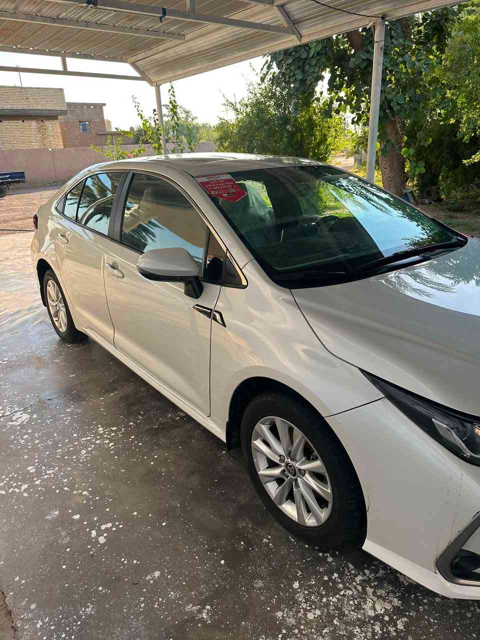 للبيع موديل 24مكفوله  سعر 175 وبيها مجال ***********
