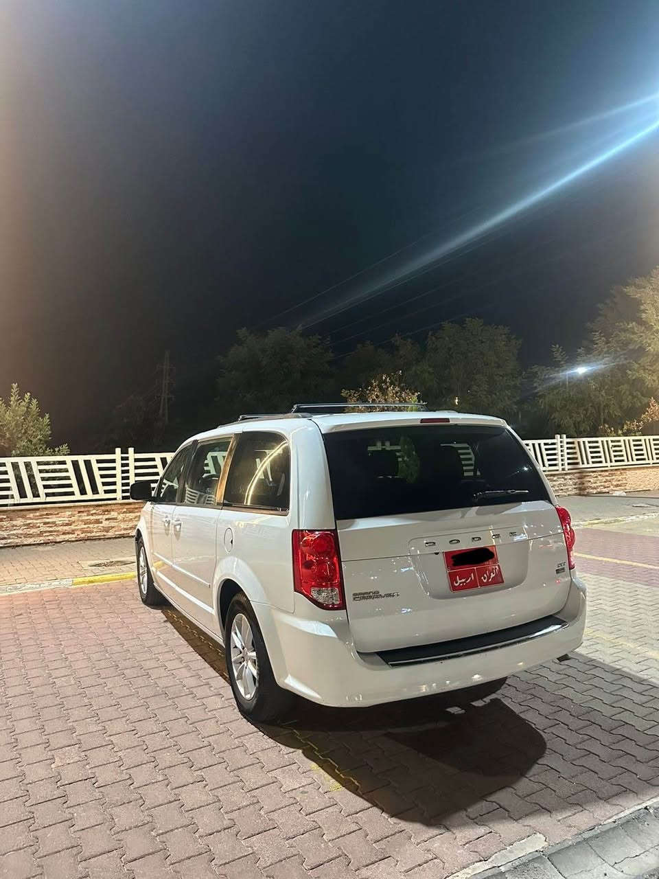 DODGE 
SXT V6
3 مقعد 
كوشن كهرباي و هيتر و شامو 
تبريد مركزي 
عه ينه هيتر + كهرباي 
باب كهرباي 
صندوق شفط 
بگلايت ليد 
شاشه 
كاميره ٣٦٠ 
گير محرك شرط 
تايره جديد 
تحويل غراماط شرط 
سياره جديده 
غرامات ٢٦ وه ره قه ينزل  من سعر ١٤٧ و مجال 
بيع او مراوس 
مكان سياره زاخو 
*********** واتساب و كورك زاخو, دهوك
