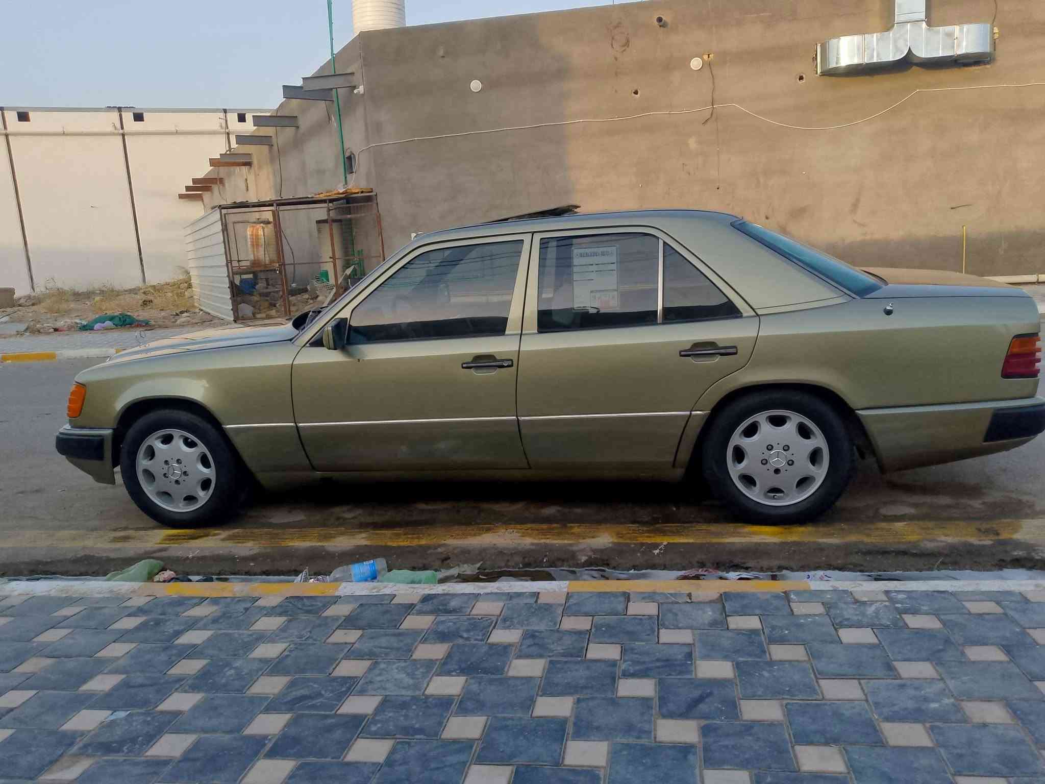 سياره للبيع موديل 86سياره جديده لا غياس  لا ضربه كله بلاد صابغه صبغه جماليه  كير مكينه بطه جدد رقم بغداد هزه جديده سياره بسمي مكاني ديوانيه سعر 80او بيه مجال قليل سياره ماذب عليه برغي تبريد شغال تصل ***********
