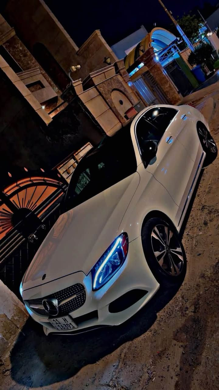 مرسيدس C300 2018
بنراما 

رادار امامي ونقطة عمياء

ماشيه 102000 كيلو 

تحكم ستيرن كامل

هيترات بالكشنات وبالستيرن 

كشنات جلد وكهرباء مع خزن ميميوري 

داخل 64 لون متغير 

صندوق كهرباء 

مري قابلة للطي كهرباء

محرك وكير مكفولات 

الضرر فقط دعاميه خلفيه الباقي مكفول 

مكان السيارة بغداد كراده 

***********

