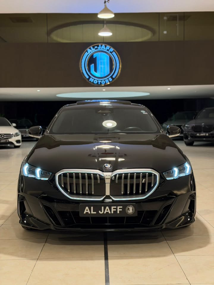 سعر جدا مناسب 🔥🔥🔥
السلام عليكم 
للبيع فقط بدون مراوس  BMW 530i X Drive 
موديل 2024 ماشية 15 الف 
مواصفات داخل جوزي وفتحة وكشنات جلد تدفئه وتبريد وكامرات 360 درجه وداتا شو وبصمات ورادار وسماعات هارمن كاردون و شباك لد وصندوك كهرباء وبعد هوايه مواصفات 
🚨السياره مرقمه وجاهزه
وارد امريكي بيها جاملغ وبنيد مبدل بلادي بدون صبغ وشاصي سليم ، شويه بيها دواخل وايرباكات طاك وراجع سستم 

السعر : 355 $ ورقه 
للاستفسار: *********** كاوه جمال 
العنوان : السليمانية المعارض الجديده معرض (الجاف)
