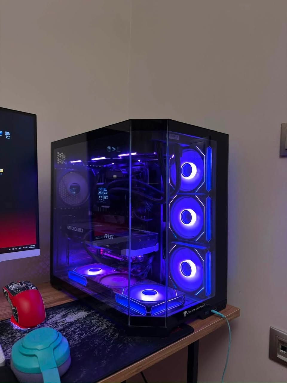 تجميعة • RTX 5070 • ٣٢ جيجا DDR5