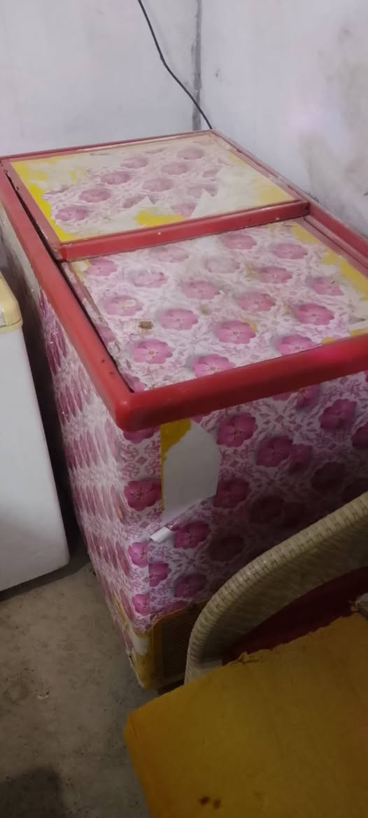 سلام عليكم
برادات ثنين ب 500 وبيهن مجال حك الجيه نضيفات مداخلات تصليح شرط الفحص 

مجمده 175 وبيه مجال اذا مجمد مرجوعه 

العنوان بغداد حي  النصر 

*********** التواصل ع وتساب
